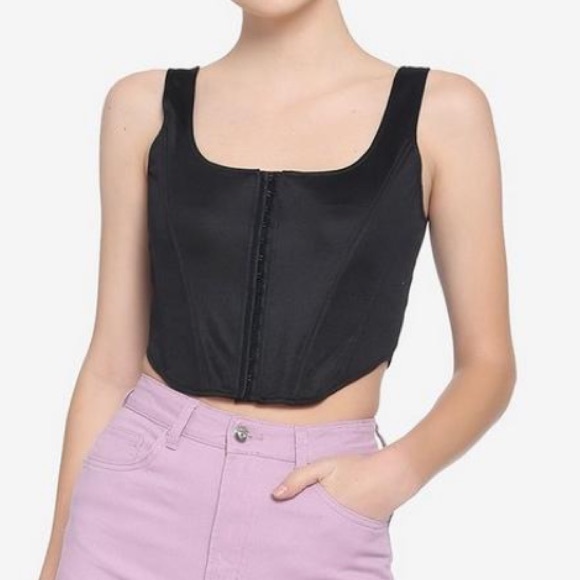 !! SOLD !! NBW NWT Hot Topic Hook and Eye Corset Top - Picture 2 of 4
